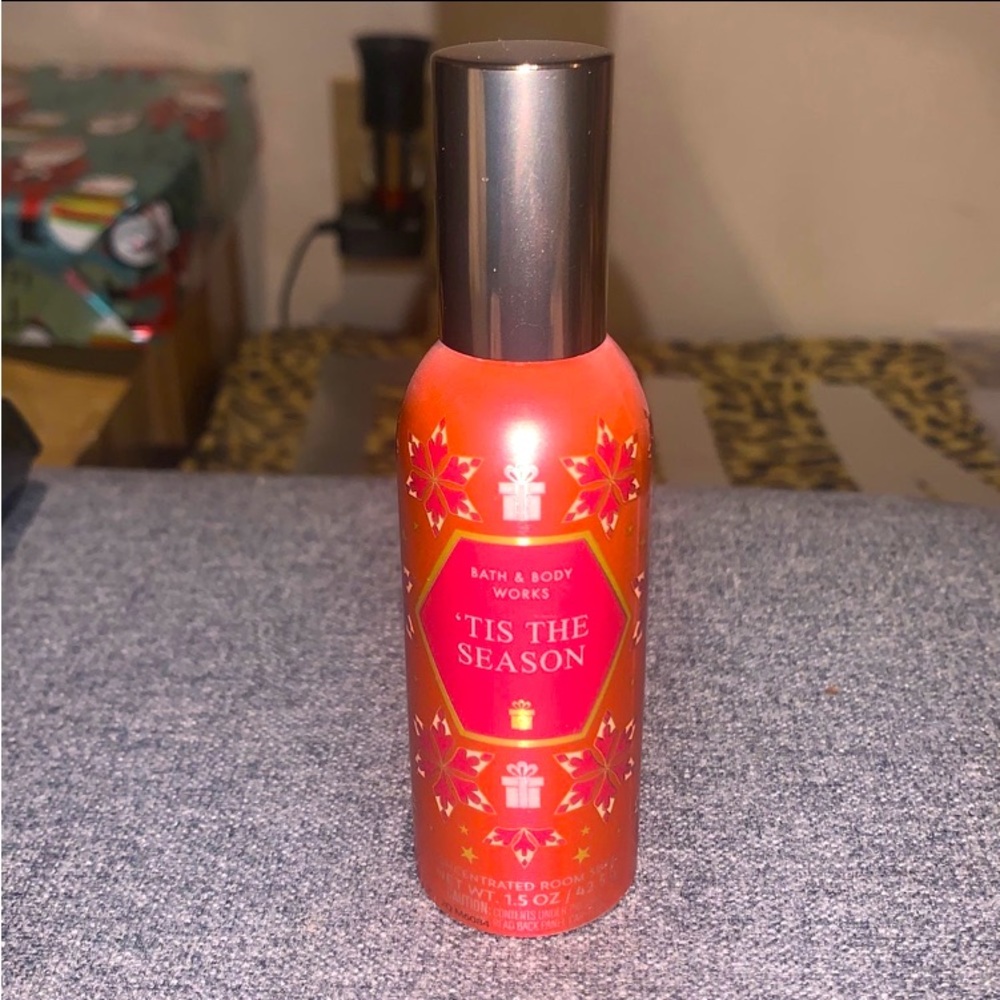 ( ‼️ SOLD ‼️ ) Bath & Body Works Tis the Season Room Spray